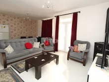 安塔利亚卡德里耶(Kadriye)带泳池的带家具半独立式别墅