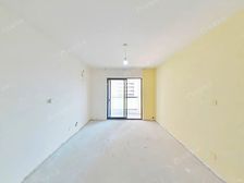 朝阳河花苑,次新小区,地铁口房,户型好,诚心出售。