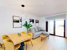 阿利坎特菲内斯特拉特( Finestrate )靠近海滩和城