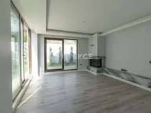 伊斯坦布尔希莱(?ile)带泳池和花园的典雅别墅