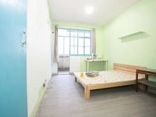 中间楼层全明一房,小区中间位置,近地铁,看房有钥匙