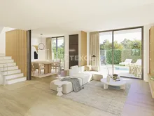 马拉加(Malaga)带私人花园的联排别墅