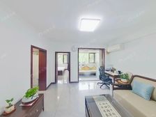 新上东西通透的大两居,户型方正,采光无遮挡急售
