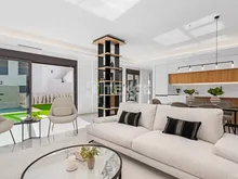 位于克萨达城(Ciudad Quesada)的带泳池和日光浴