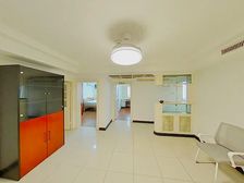 和平街十五区2号院 西向大面积两居室中间楼层带电梯