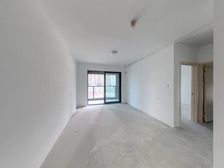 青藤书院读书方便,采光好,全新毛坯,房东诚心出售。