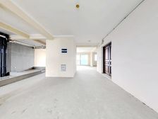 江湾城.正面江景房,好楼层,纯毛坯,三阳台户型