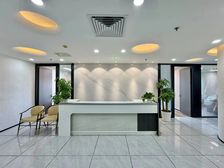 CBD核心 万通中心567平 精装遗留带家具7隔间+36工位