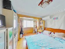 此房满五,中间楼层,边套全明,采光好,视野好