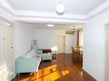 边套全明户型,采光好,双轨交通,一梯两户,看房方便