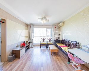 四合上院2室1厅精装修