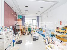 高楼层 双卫大两居室 满五年 不临街 可看本房