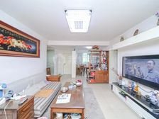 一楼带大院子 2005年房龄 飞机户型采光好 无遮挡