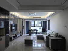 湖山一品3室2厅2卫南朝向180.0万元/套出售