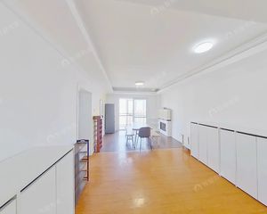 邻近朝阳公园 酒仙桥 电子城小区 正规三居 双卫 配套成熟