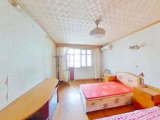 满五年中间楼层 业主可谈 位置采光好 近公园