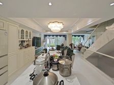 保亿湖山鹿鸣二期 轻轨精装下叠中户带花园208万