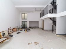 恐龙园旁 稀缺下叠 带大院子 印山风华 4室2厅 毛坯