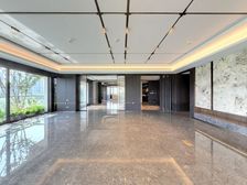 (总裁身份)明湖悦府 448平3楼 带观湖大露台 全新精装