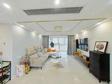 精装40万全送,拎包入住,南北通透,视野宽阔,采光充足!