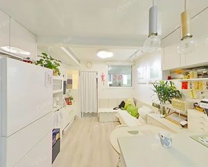 自住婚房装修,保养干净,居住舒适