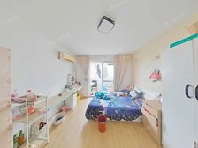 一梯三户,临河位置,采光无遮挡,带车位