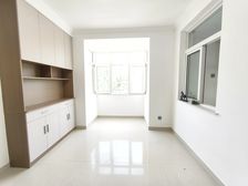 沿河洋房三楼 南北通透 和润海棠湾 3室2厅 精装修