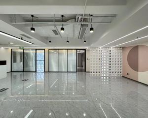 高新地铁口 通上下水 精装现房 可自用
