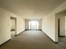 中天湖畔花园 次顶楼东边户毛坯未住过 开发商新房