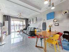 星湖花海 精装修小三房 好楼层满五 出门七号线