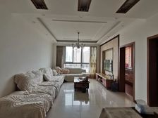 带大露台!渝北区 日月潭大厦 三房 93万