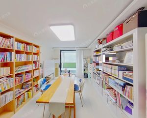回龙观 育知路地铁 南北大两居 餐客分离 小区中间