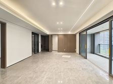 三天必卖 渝北区 重庆融创壹号院二期 四房 390万