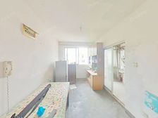 带阁楼,板式南北通大三房,业主诚意出售,到价签字,