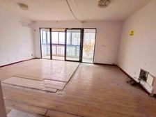 金辉尊域,周边安静优雅,毛坯装修,房东出国急售,欢迎询价