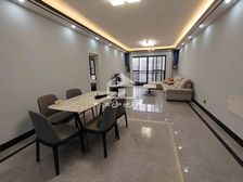 安吉万达4房2厅精装117.5万