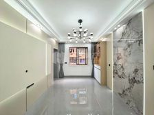 解放西路国药厂宿舍68㎡3室2厅1卫1阳台精装,多条公交经过