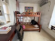 东盟商务区带露台精装5房2厅285万