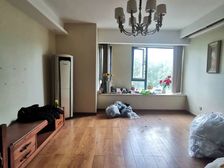 金地国际花园4室2厅2卫南朝向300.0万元/套出售