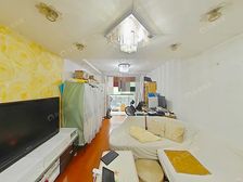 一梯两户南北通,产权清晰,利用空间大,近大门!