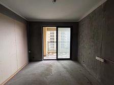 铂悦府3室2厅1卫南朝向190.0万元/套出售