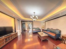 合生国际城5室2厅3卫南朝向458.0万元/套出售