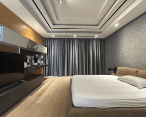 雅戈尔御玺 印象城旁奢阔大别墅.房东可以敲成白坯房