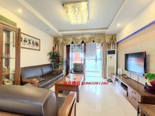 电梯房 精装修 保养好 可以拎包即住。