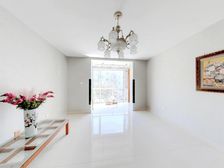 户型好,通透!落地窗,采光好!视野开阔!装修好!