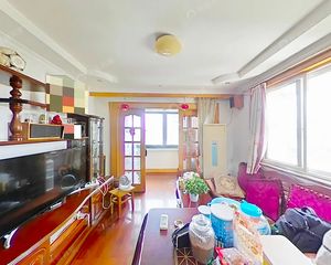 顶层复式,东南西北全明户型,四室两厅两卫,带大露台