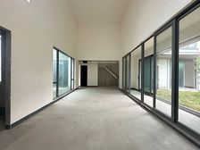 渝北光环旁 香港置地合院 2+3结构 单层150平 带双车位