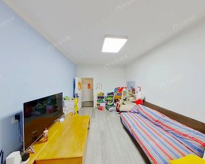 北大街北里 南北通透两居 精装修高层住宅