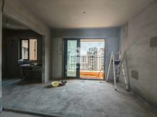 白沙大道 蓝鲸世界旁 龙光玖誉城 4房2厅 南北朝向