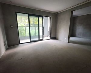 中南漫悦湾4室2厅2卫南朝向305.0万元/套出售